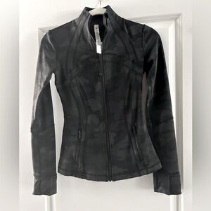 Lululemon Define Jacket - Heritage 365 Camo Deep Coal Multi. Size: 4 (NWOT)
